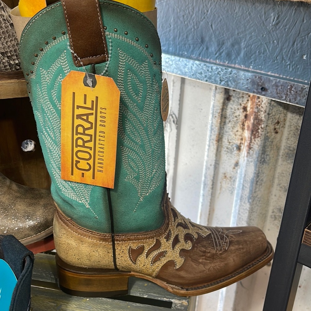 Corral boots